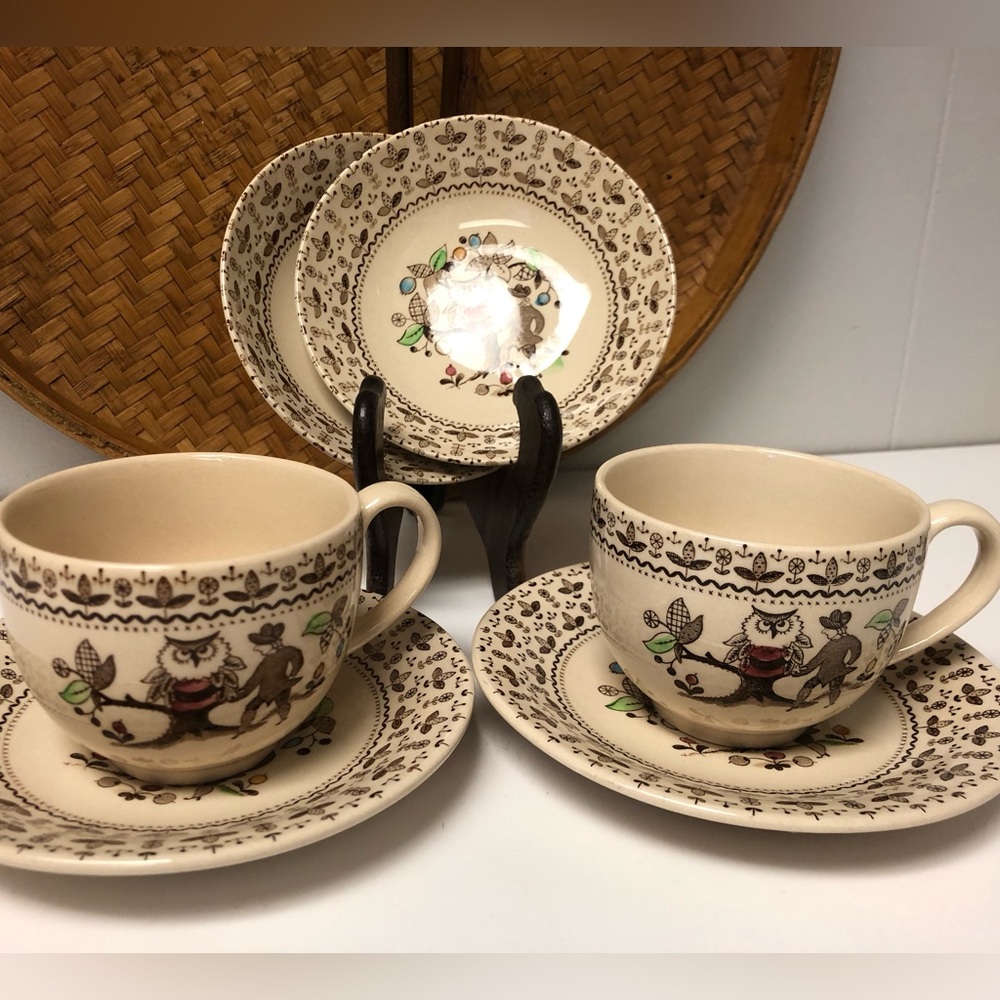 Johnson Brothers Sugar and Spice Set of 2 Cups and Saucers and 2 Fruit Nappies